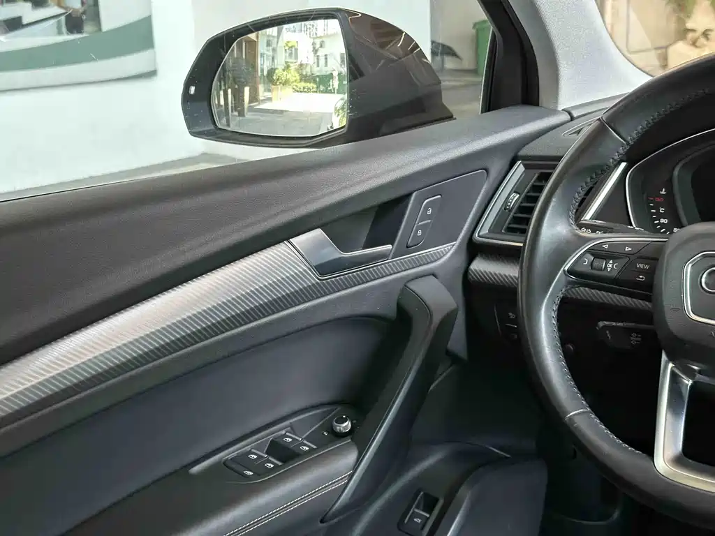 Audi Q5L 2019 — фото 20