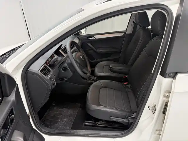 Skoda Rapid Spaceback 2017 — фото 8