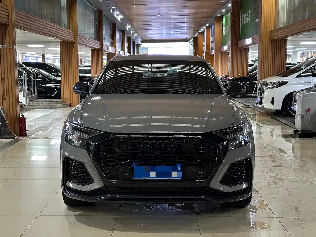 Audi RS Q8 2022 — фото 2