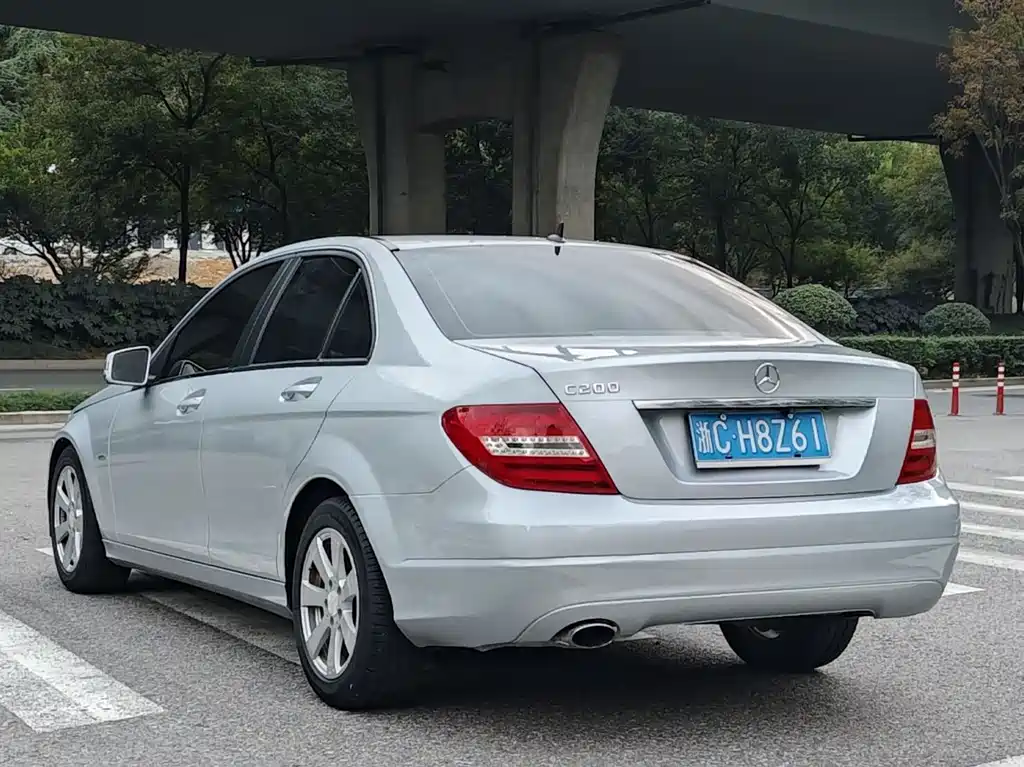 Mercedes-Benz C-Class 2011