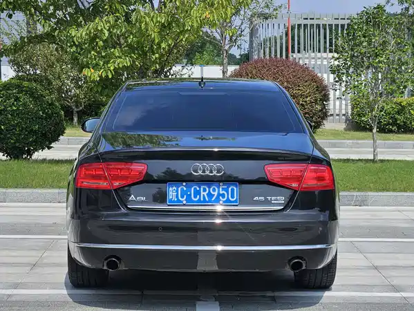 Audi A8 2012