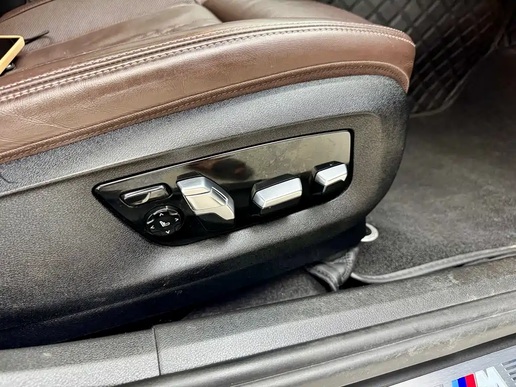 BMW 6 Series GT 2018 — фото 17