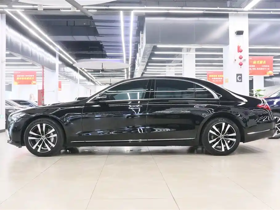 Mercedes-Benz S-Class 2023