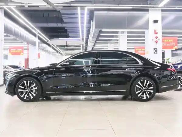 Mercedes-Benz S-Class 2023
