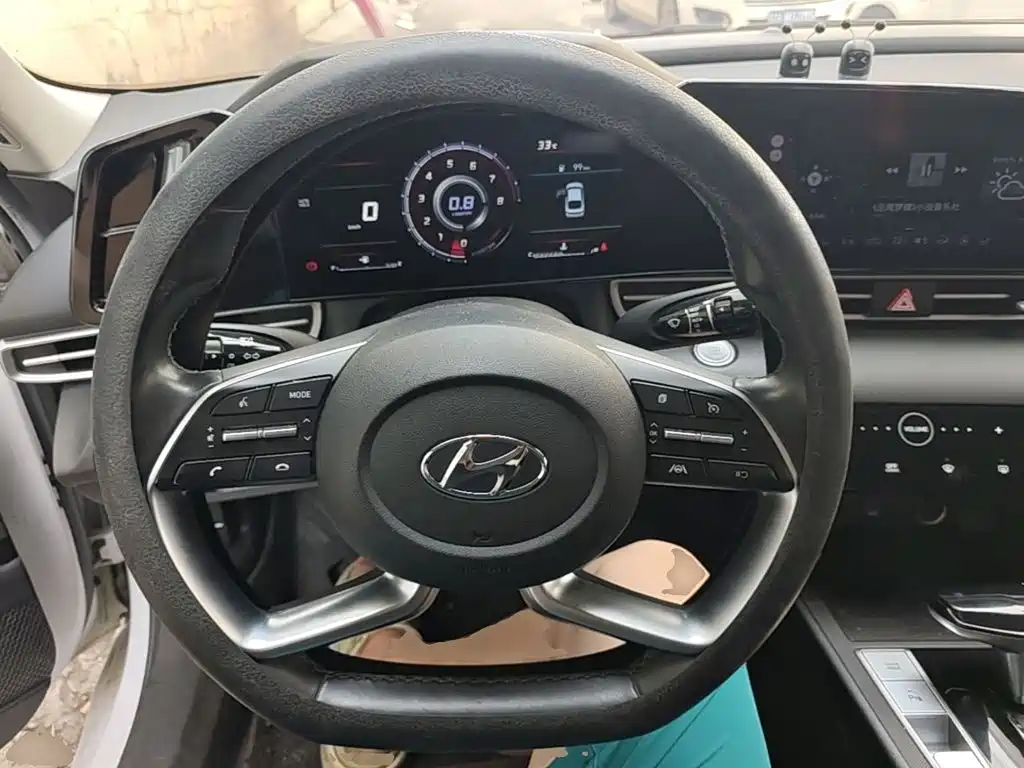 Hyundai Elantra 2021 — фото 11