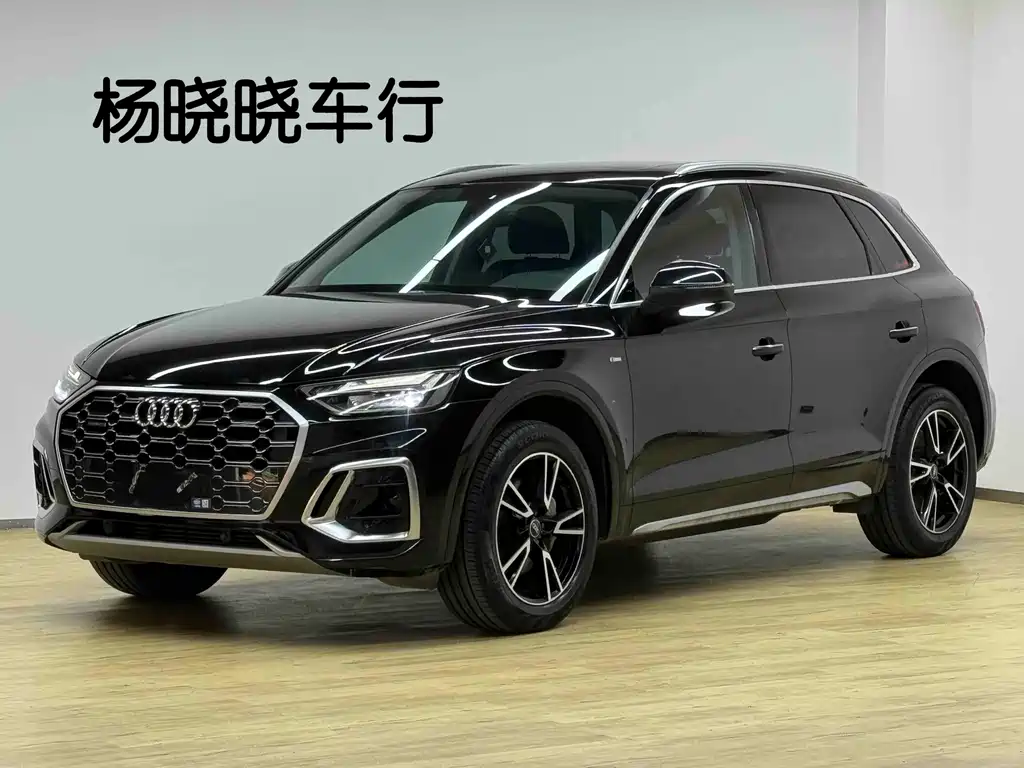 Audi Q5L 2023 — фото 1