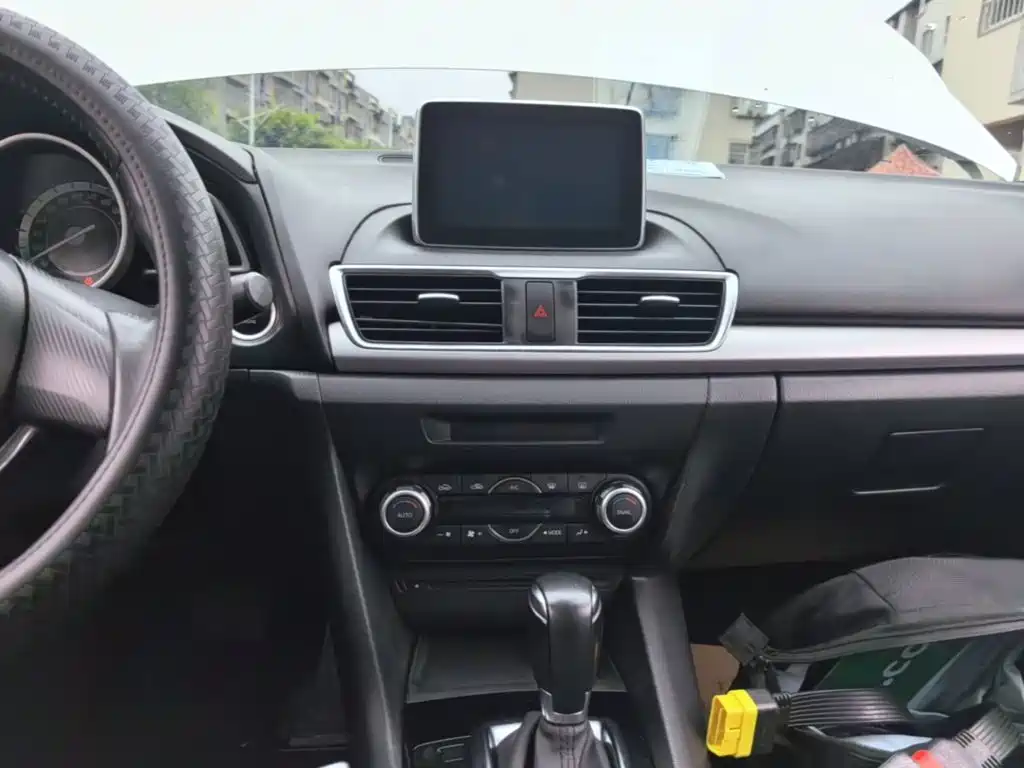 Mazda 3 Angkesela 2015 — фото 13