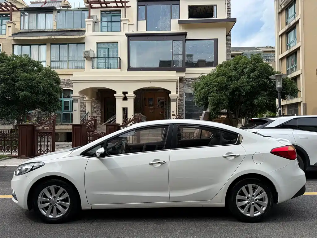 Kia K3 2014