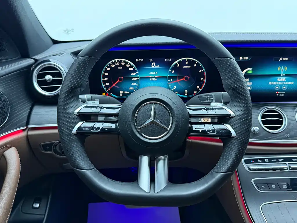 Mercedes-Benz E-Class 2021 — фото 12