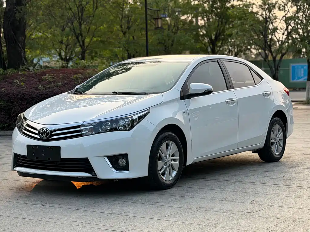 Toyota Corolla 2016 — фото 1