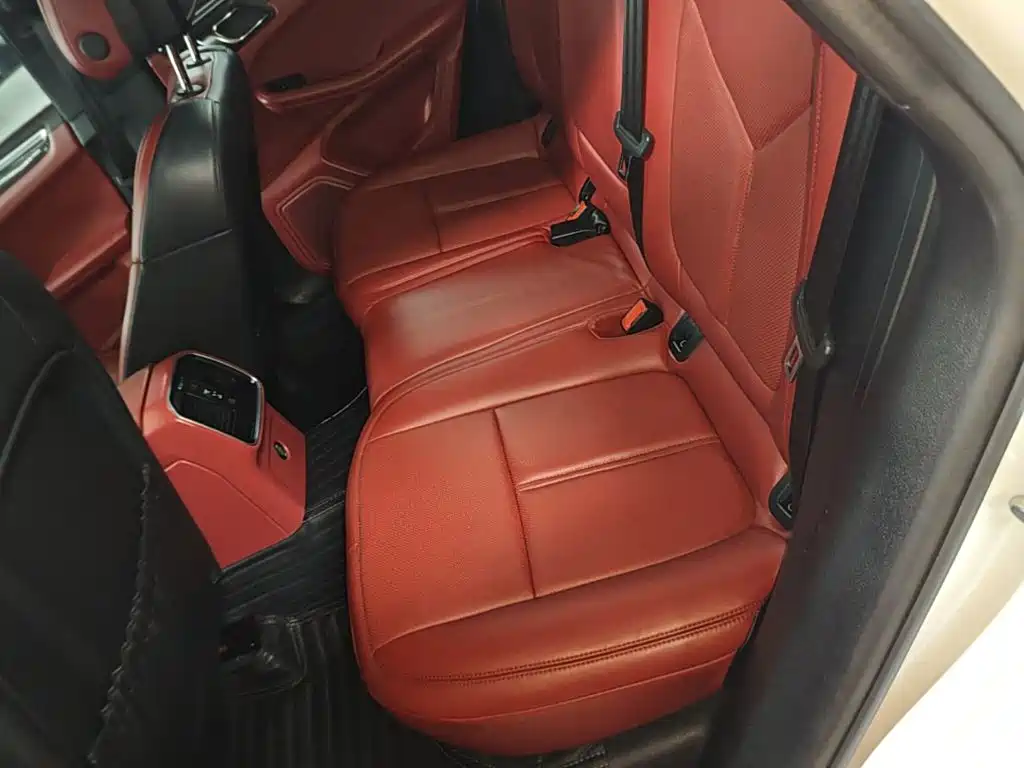 Porsche Macan 2019 — фото 17