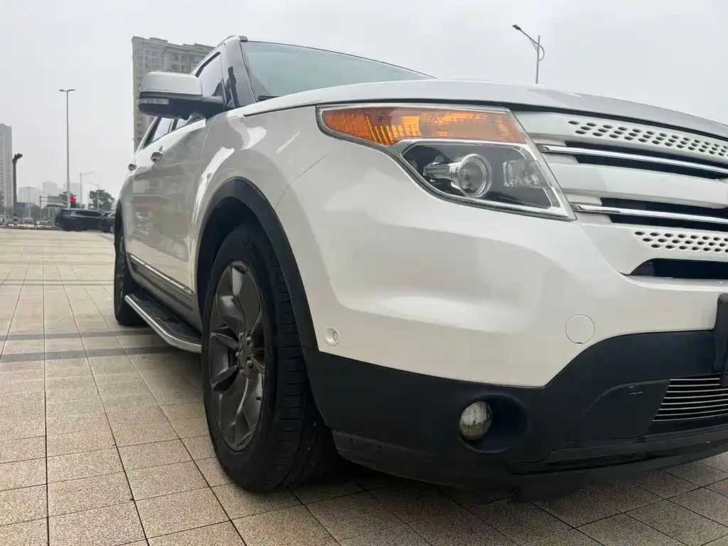 Ford Explorer 2013 — фото 15