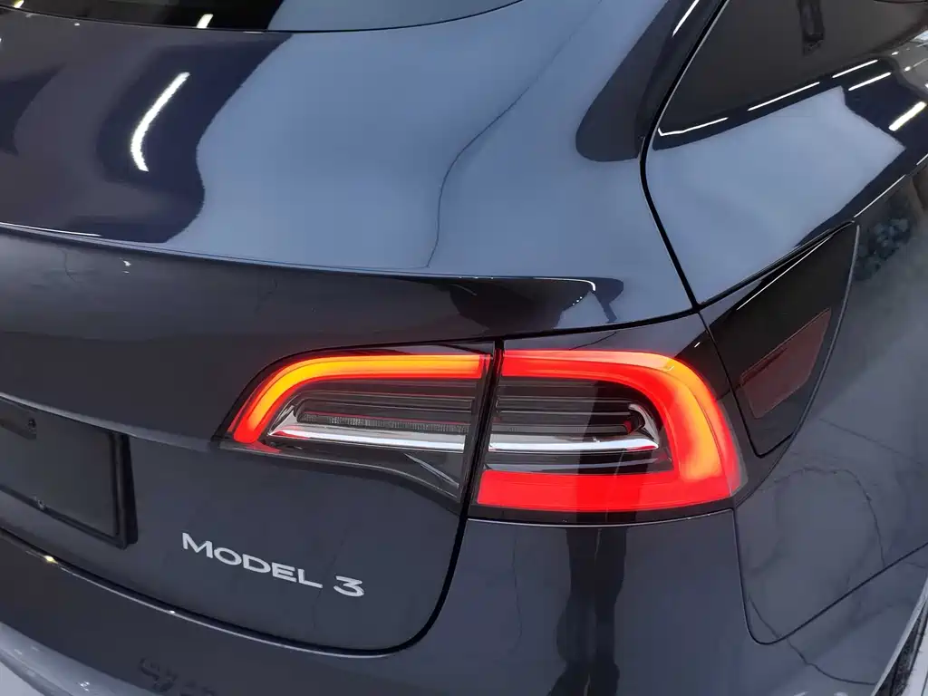 Tesla Model 3 2021 — фото 23
