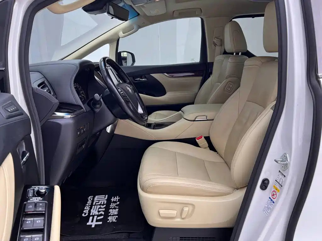 Toyota Alphard 2020 — фото 14