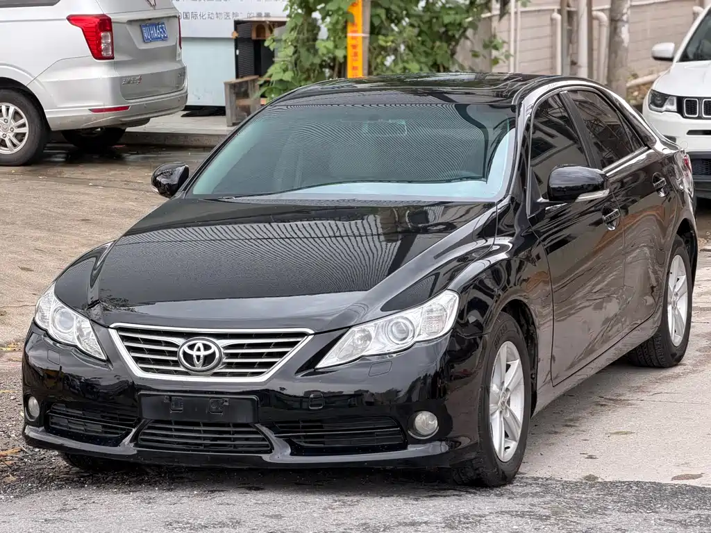 Toyota Reiz 2011