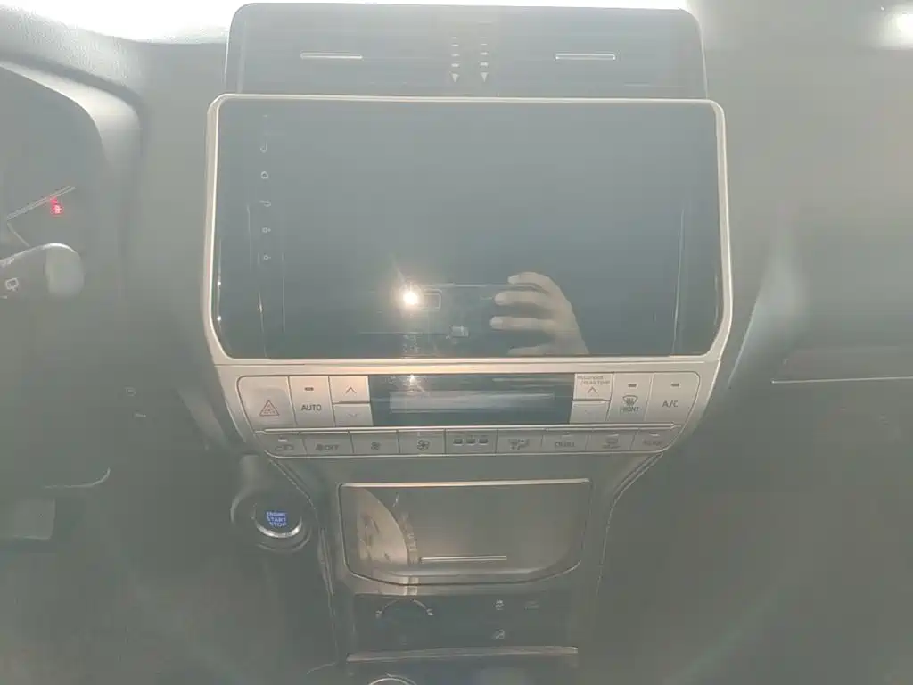Toyota Prado 2019 — фото 13