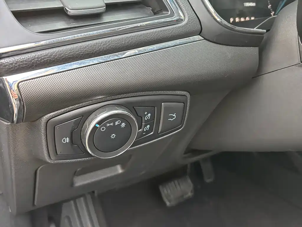 Ford Taurus 2020 — фото 15