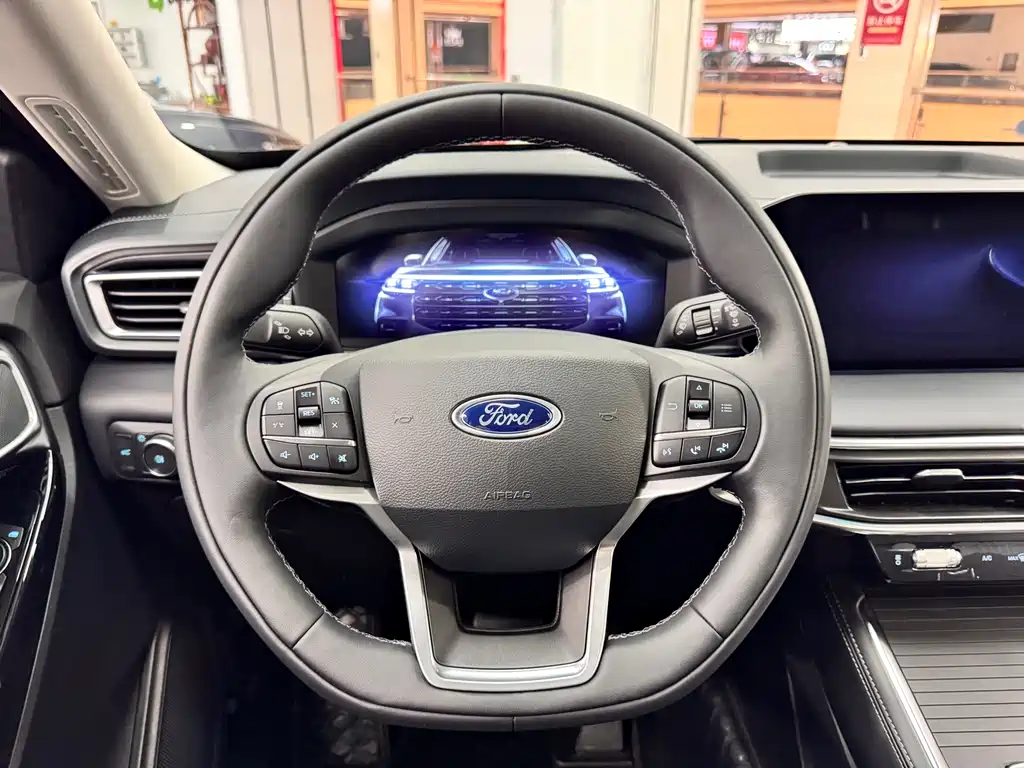 Ford Explorer 2025 — фото 9