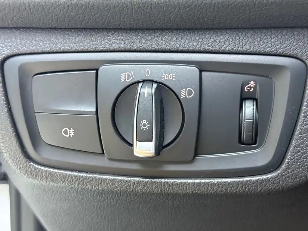BMW 1 Series 2023 — фото 14