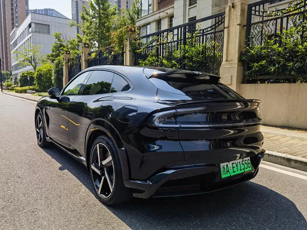 Xiaomi YU7 2025