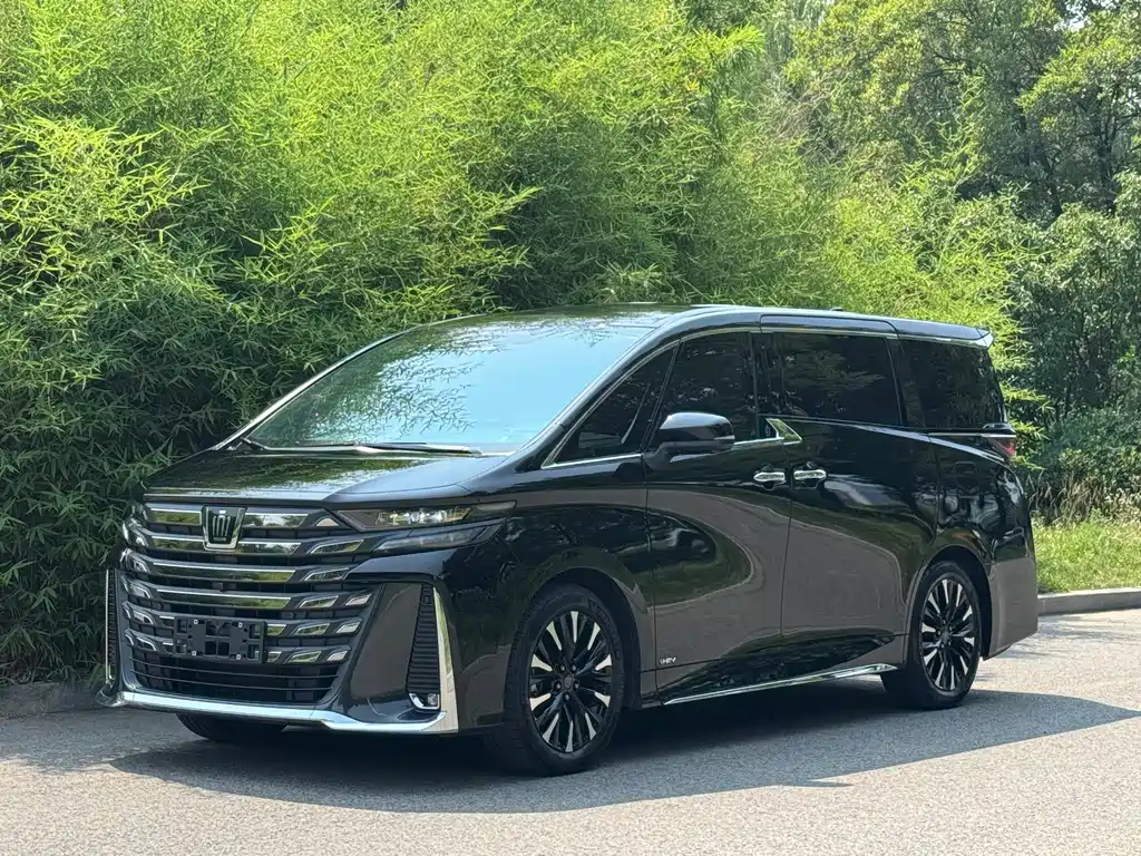 Toyota Wilfa 2024 — фото 1