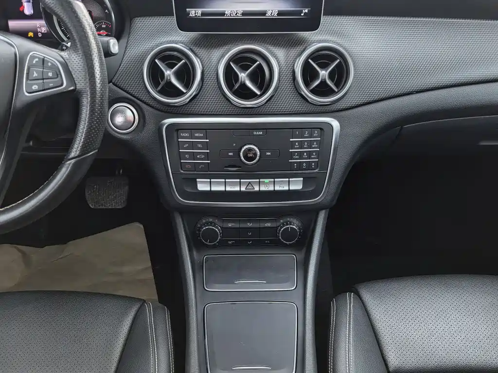 Mercedes-Benz GLA 2019 — фото 12