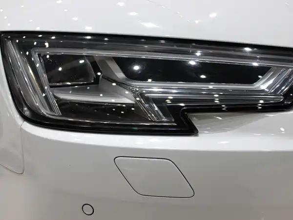 Audi A4L 2017