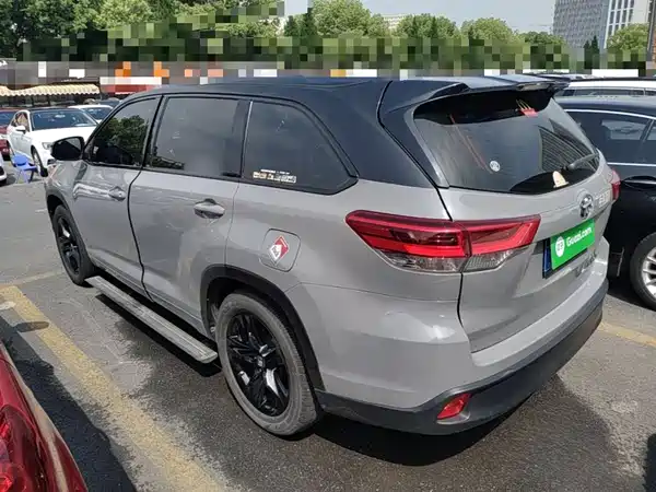Toyota Highlander 2021
