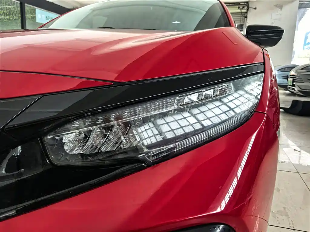 Honda Civic 2020 — фото 17