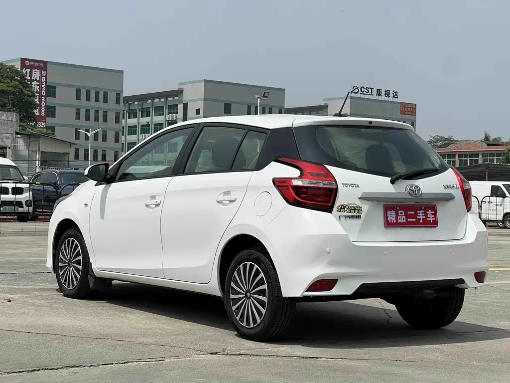 Toyota Yaris L 2017 — фото 4