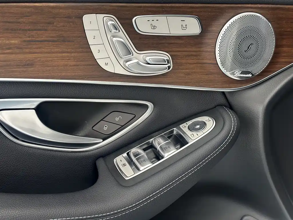 Mercedes-Benz GLC 2021 — фото 20
