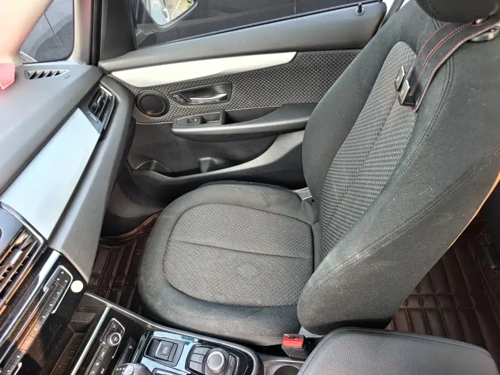 BMW 2 Series Wagon 2016 — фото 11