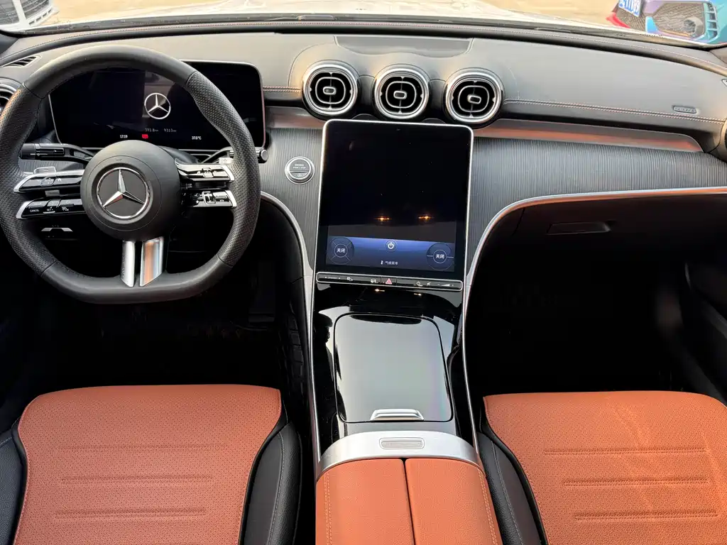 Mercedes-Benz C-Class 2023 — фото 9