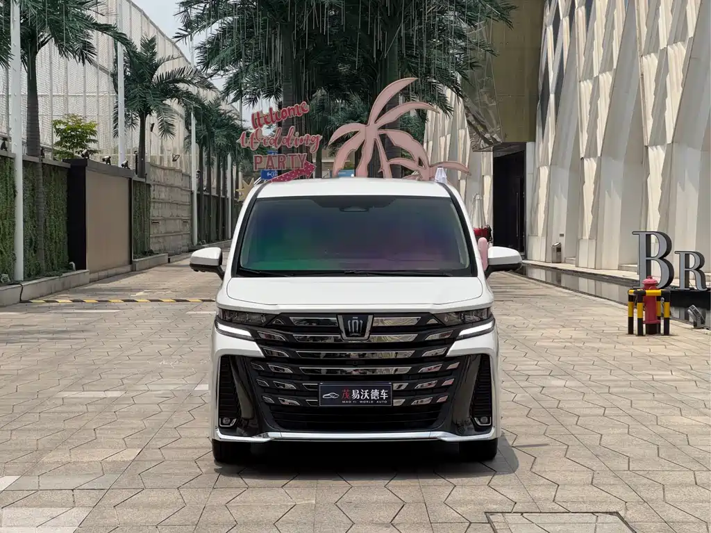 Toyota Vellfire 2024
