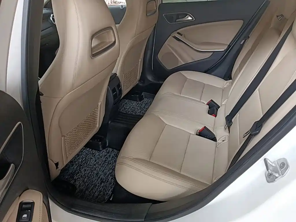 Mercedes-Benz GLA 2017 — фото 17