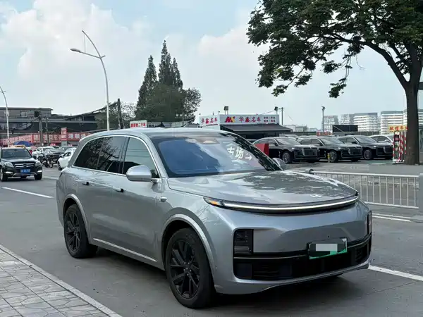 Li Auto L8 2023