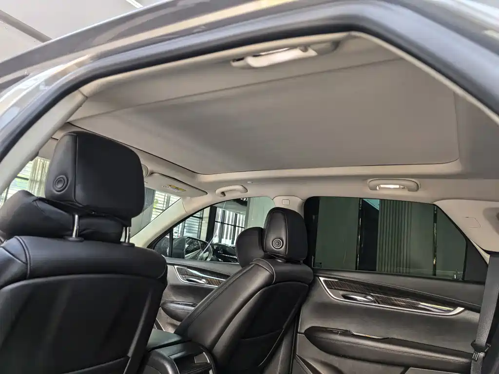 Cadillac XT5 2017 — фото 13