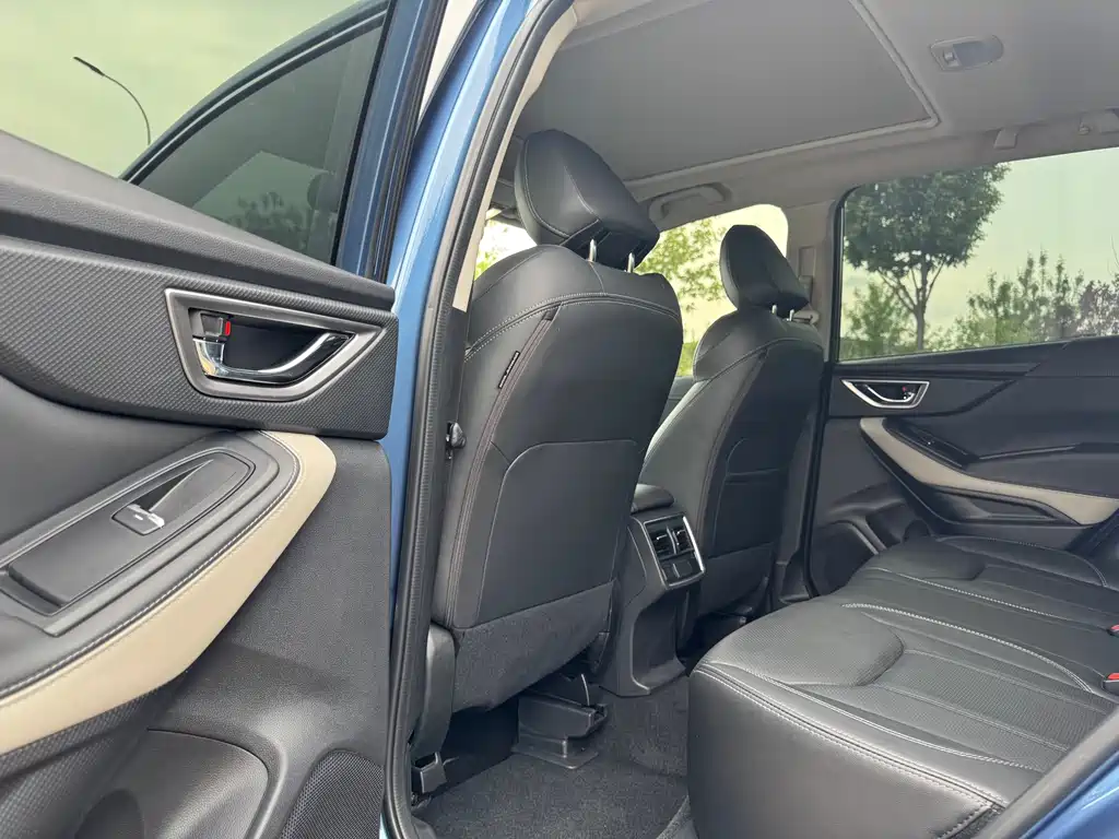 Subaru Forester 2022 — фото 11