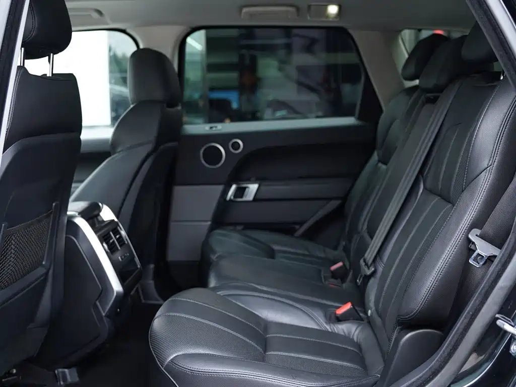 Land Rover Range Rover Sport 2016 — фото 8