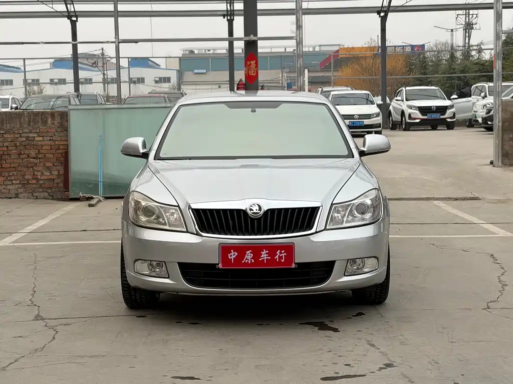 Skoda Octavia 2014 — фото 2
