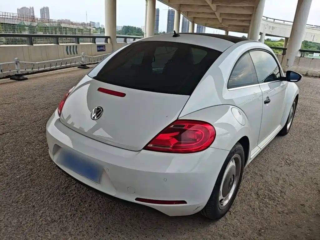 Volkswagen Beetle 2015
