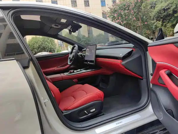 Xiaomi SU7 2024