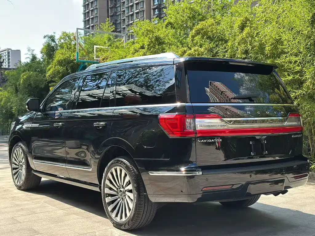 Lincoln Navigator 2018 — фото 7