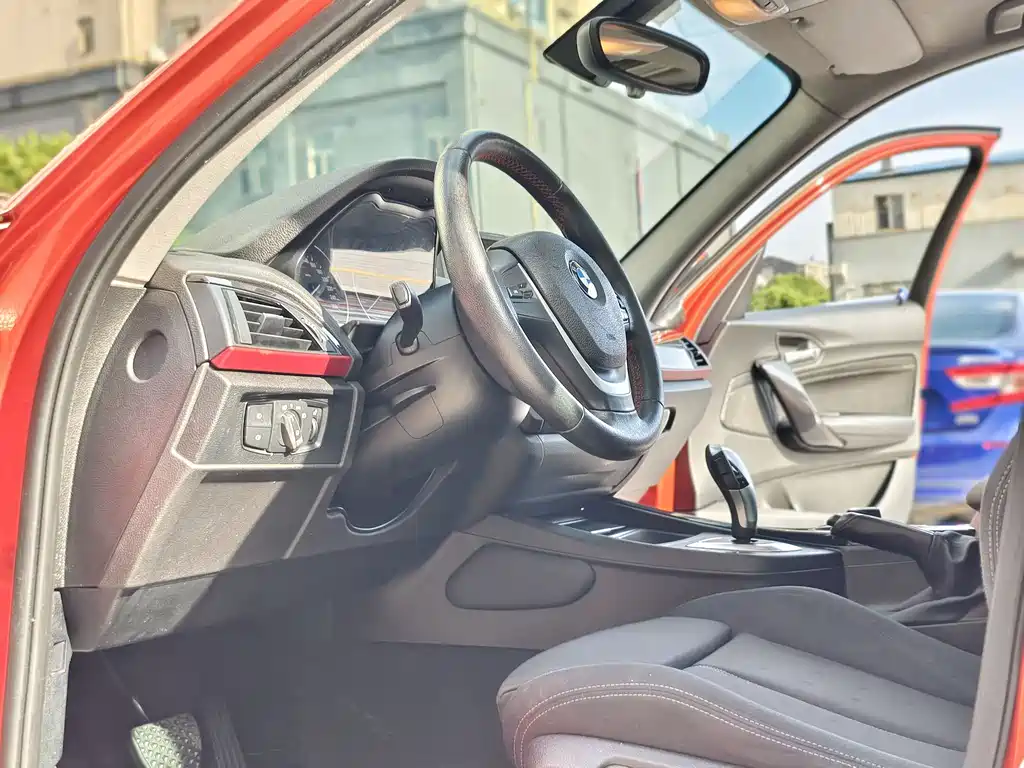 BMW 1 Series 2015 — фото 10