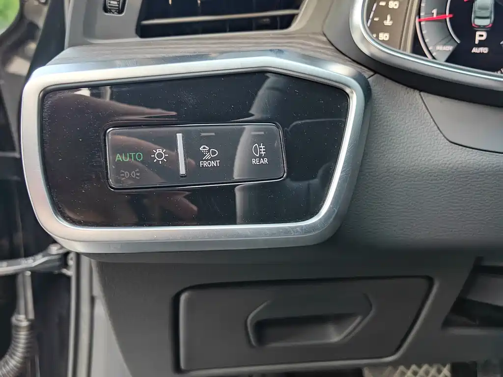 Audi A6L 2023