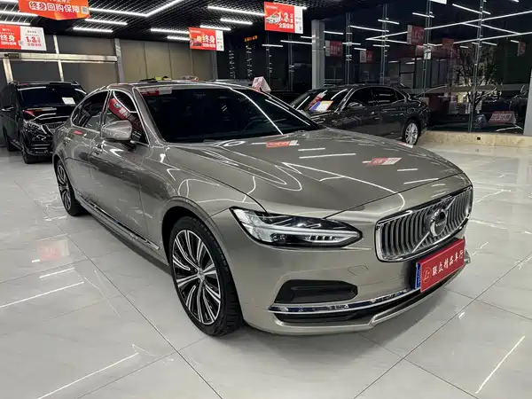 Volvo S90 2022