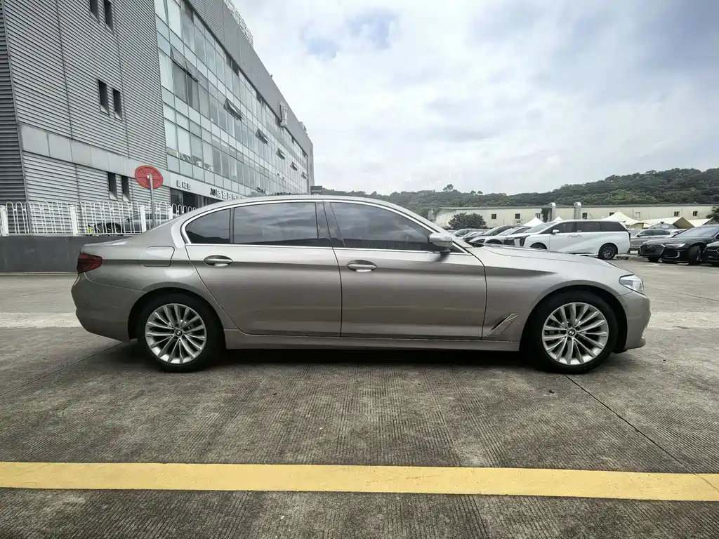BMW 5 Series 2020