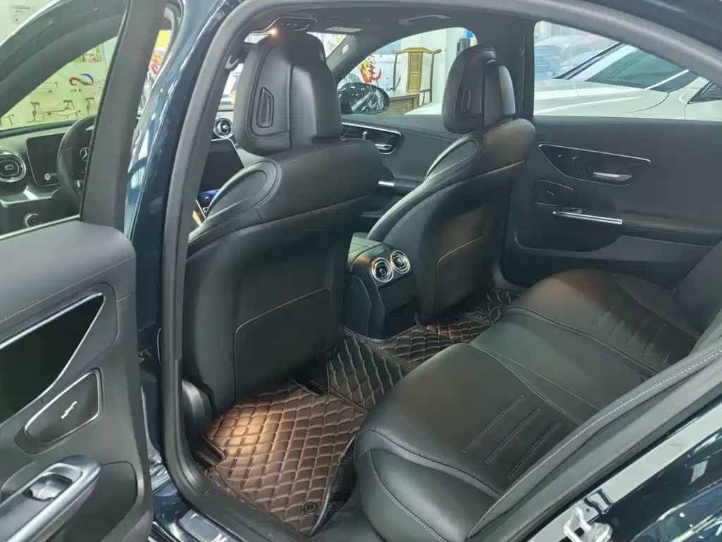Mercedes-Benz C-Class 2022