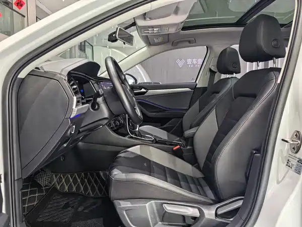 Volkswagen Sagitar 2021