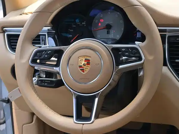 Porsche Macan 2016